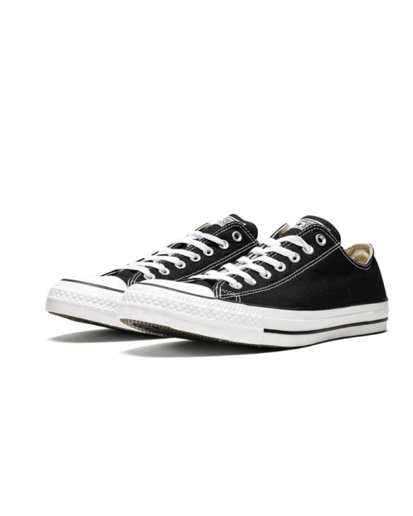 Converse Chuck Taylor (BLACK AND WHITE) - Image 2