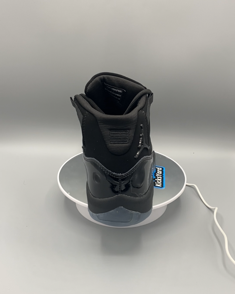 Air Jordan 11 Retro "Cap and Gown" sneakers - Image 4