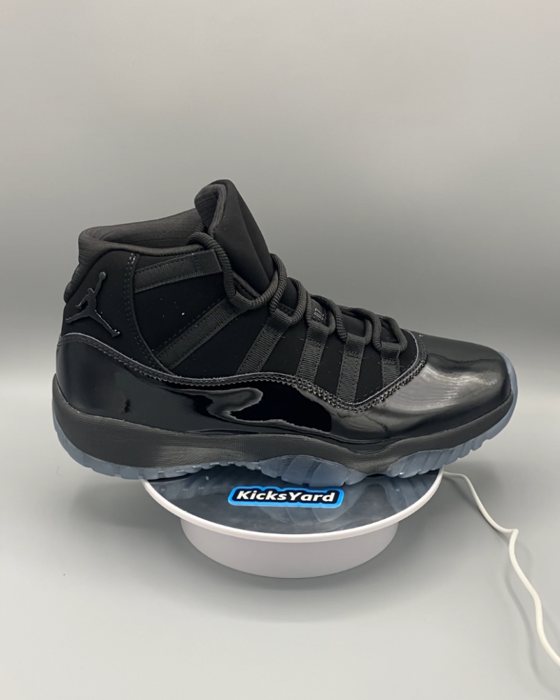 Air Jordan 11 Retro "Cap and Gown" sneakers - Image 2