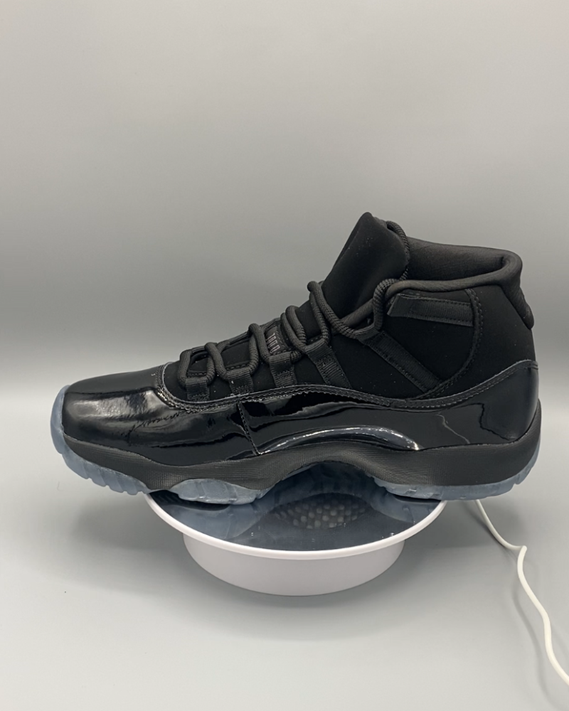 Air Jordan 11 Retro "Cap and Gown" sneakers - Image 3